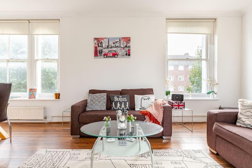 2 Bedroom Flat In St Johns Wood London Bagian luar foto