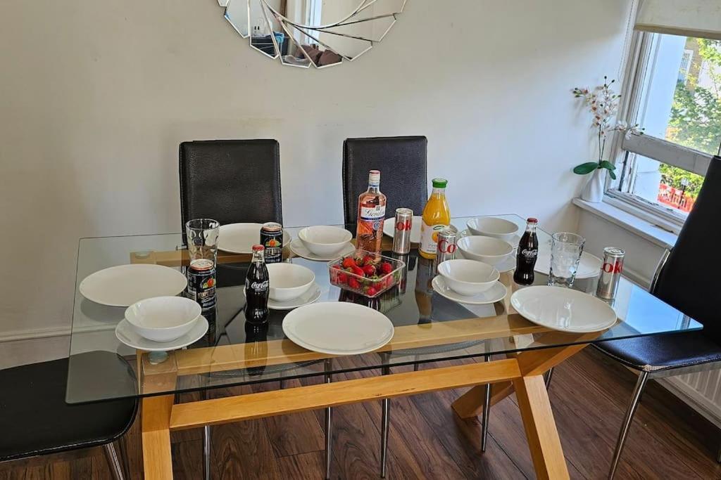 2 Bedroom Flat In St Johns Wood London Bagian luar foto