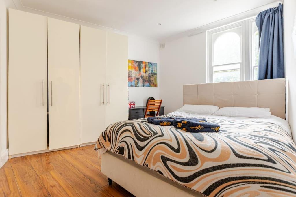 2 Bedroom Flat In St Johns Wood London Bagian luar foto